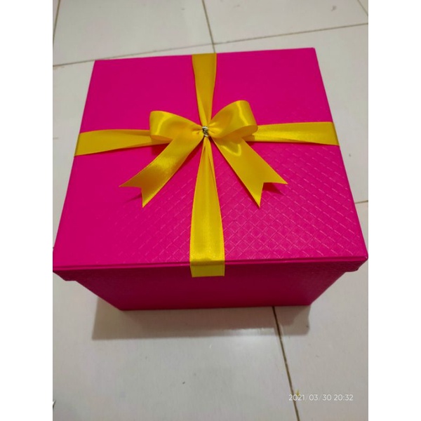 

Box hadiah ulang tahun