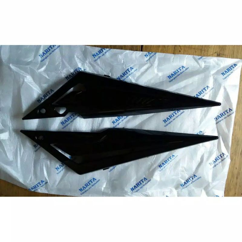 box aki tutup aki Yamaha Jupiter MX lama hitam