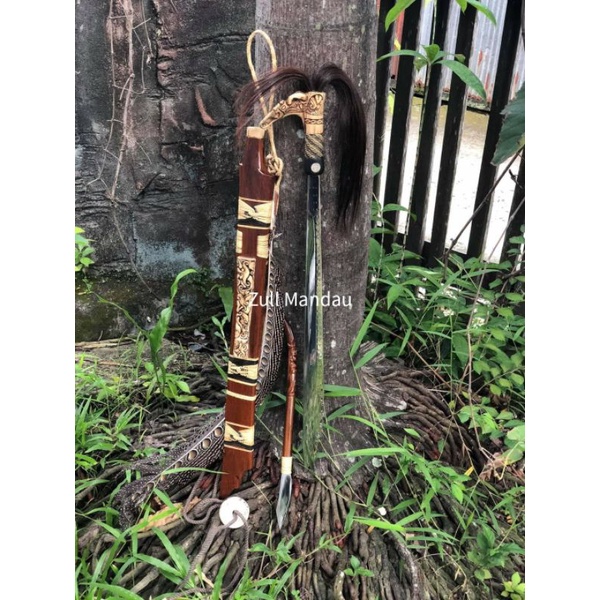 MANDAU DAYAK KALIMANTAN