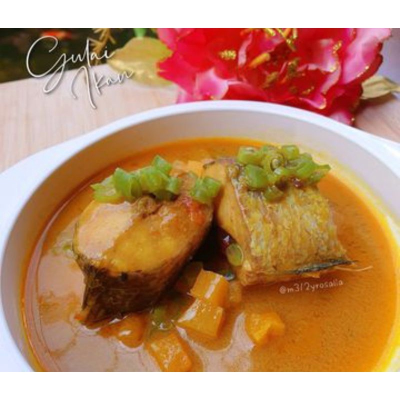 

MENU ANAK "GULAI IKAN TUNA FILLET" (PORSI BESAR 2-3X MAKAN)