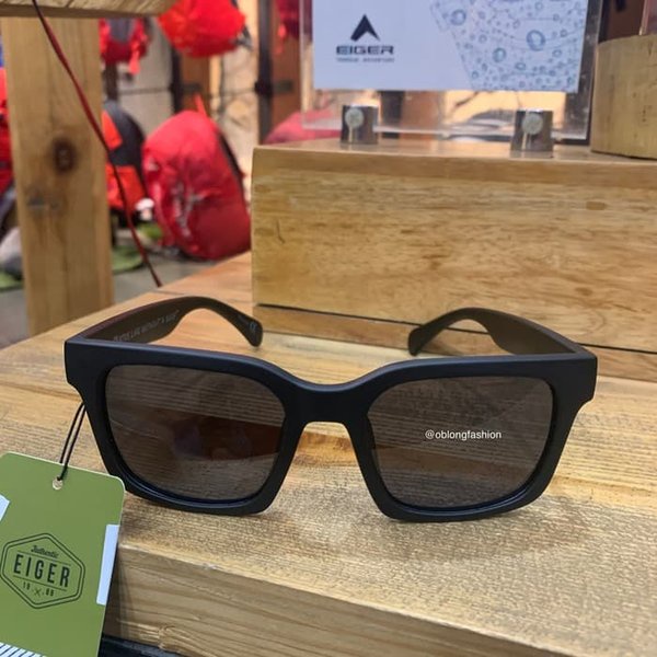 Eiger 1989 Kacamata Hitam Rollick - Hitam