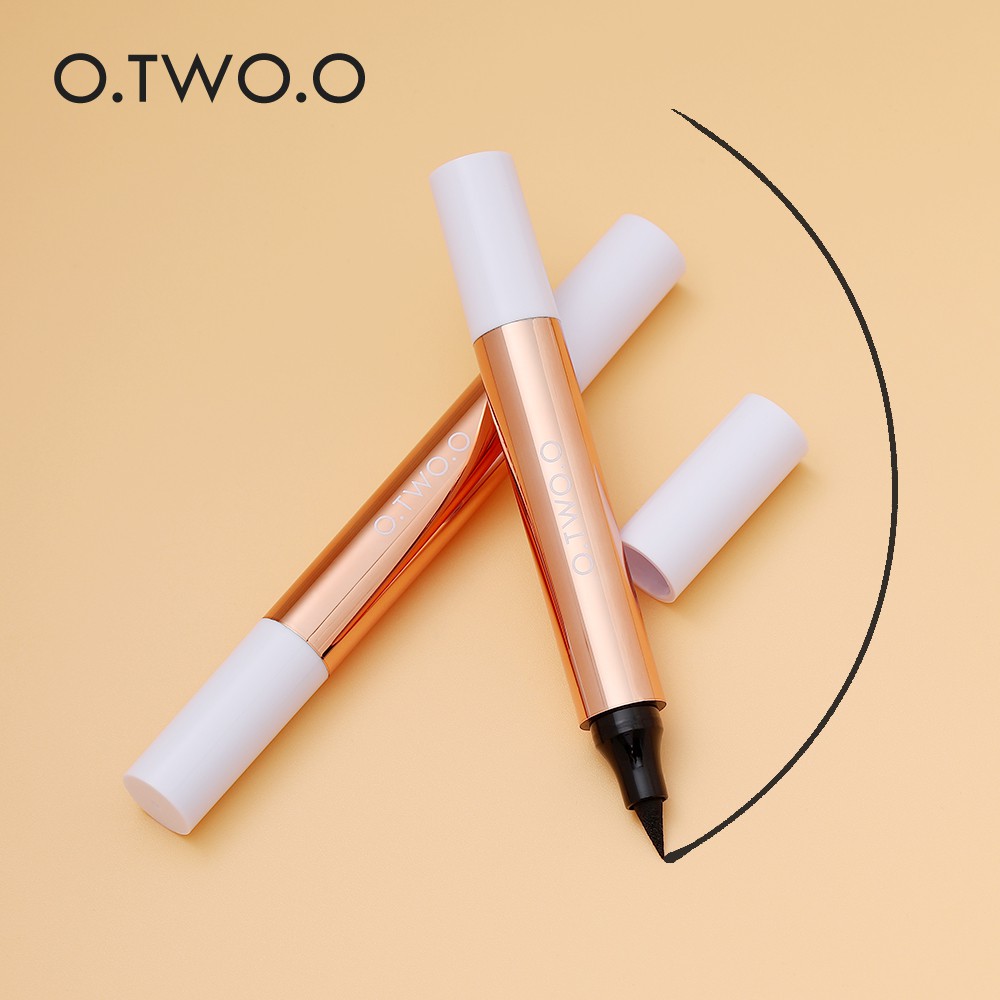 O.TWO.O 2 In 1 Liquid Eyeliner Stamp Waterproof Long-lasting Eye Liner Pencil Makeup/Eyeliner / Eyeliner / Rias Mata