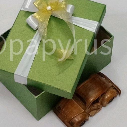 

Cuci Gudang|SQ27|Papyrus 15x20 tinggi 10cm Kotak Kado Gift Box Hadiah