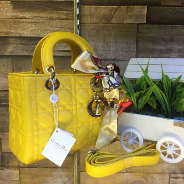 Ready c dior mini super free syal import uk 20x16cm bahan dove tebal kokoh bgt