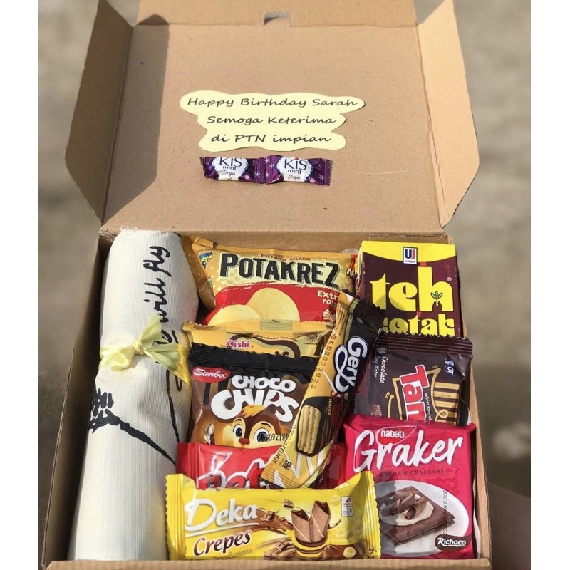 

SNACK BOX [FREE] TOTEBAG / SNACKBOX/ HAMPERS/ KADO ULANGTAHUN/ GIFTBOX