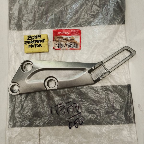 Pangkon Dudukan Footstep Belakang Kiri Supra 100 cc AHM 50716 KEV 900