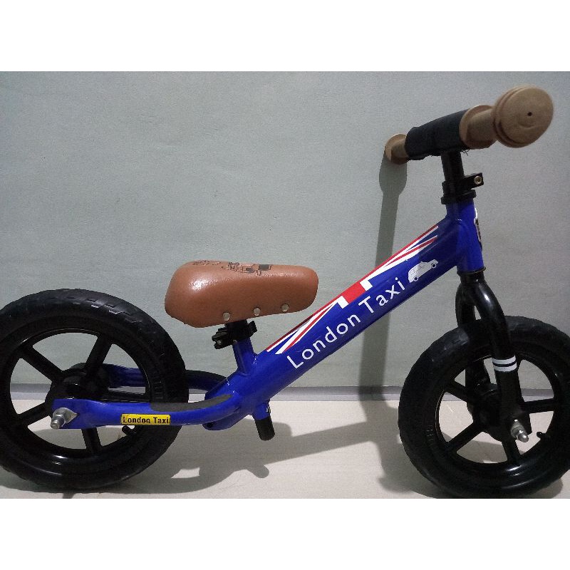 Balance Bike London Taxi preloved