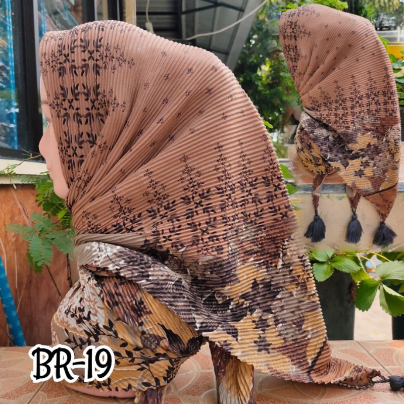 SEGIEMPAT PLISKET MOTIF JAMBUL BRANDED / JILBAB SEGIEMPAT PLISKET / SEGIEMPAT PLISKET / SEGIEMPAT VOAL / JILBAB JAMBUL-BR-19