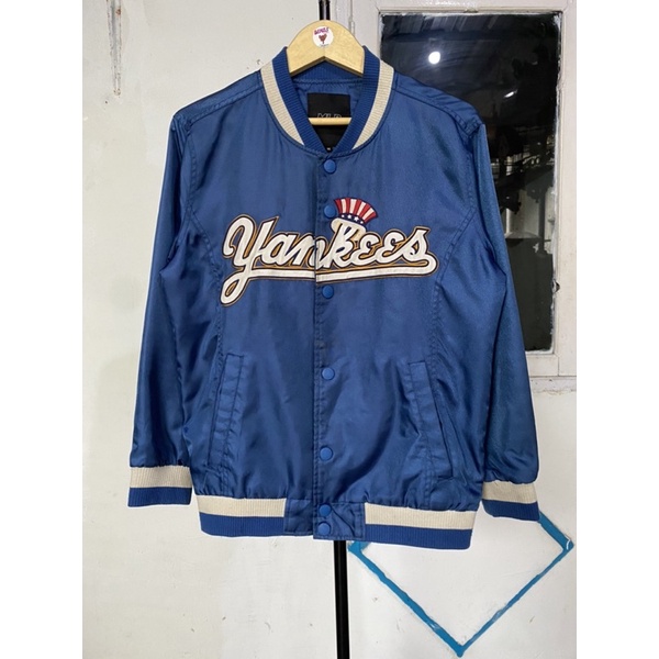 VARSITY MLB YANKEES RARE ITEM