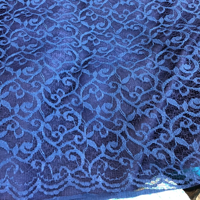 Kain broklat motif rumput laut warna biru navy