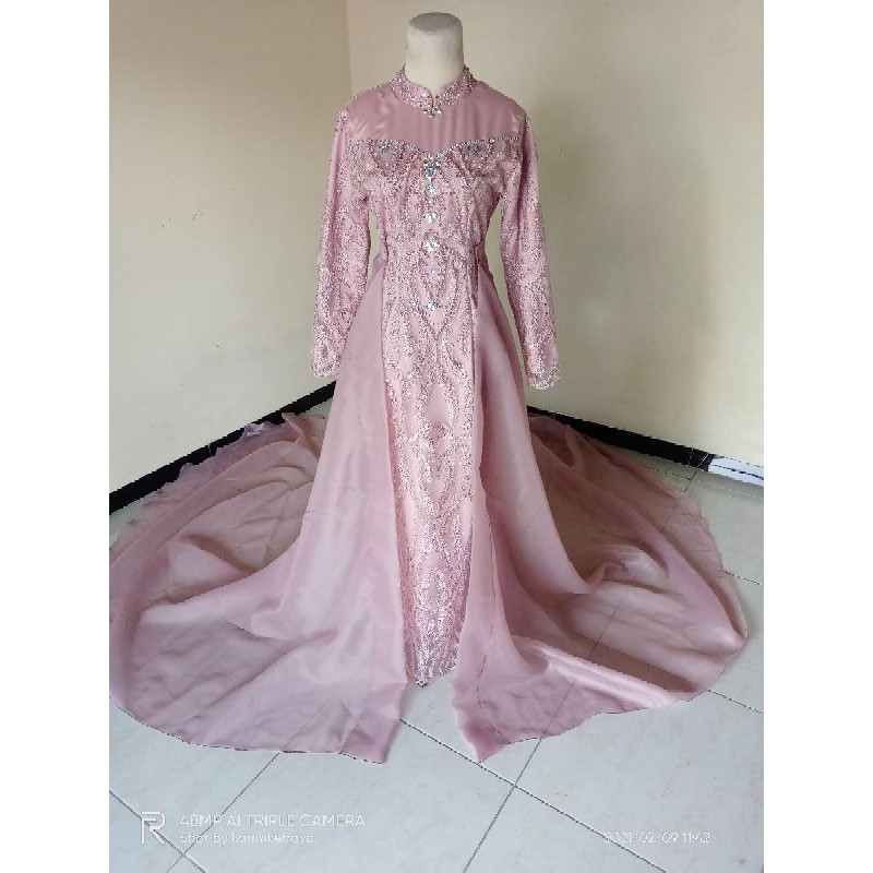 kebaya slim+ekor