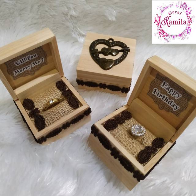 Kotak cincin bahan kayu natural kado unik hadiah lamaran Kotak cincin bahan kayu natural kado unik hadiah lamaran