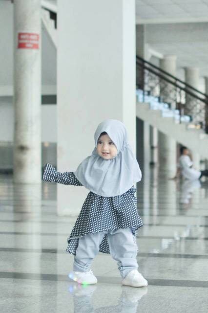 Hijab Baby Qia - Pinguin Set