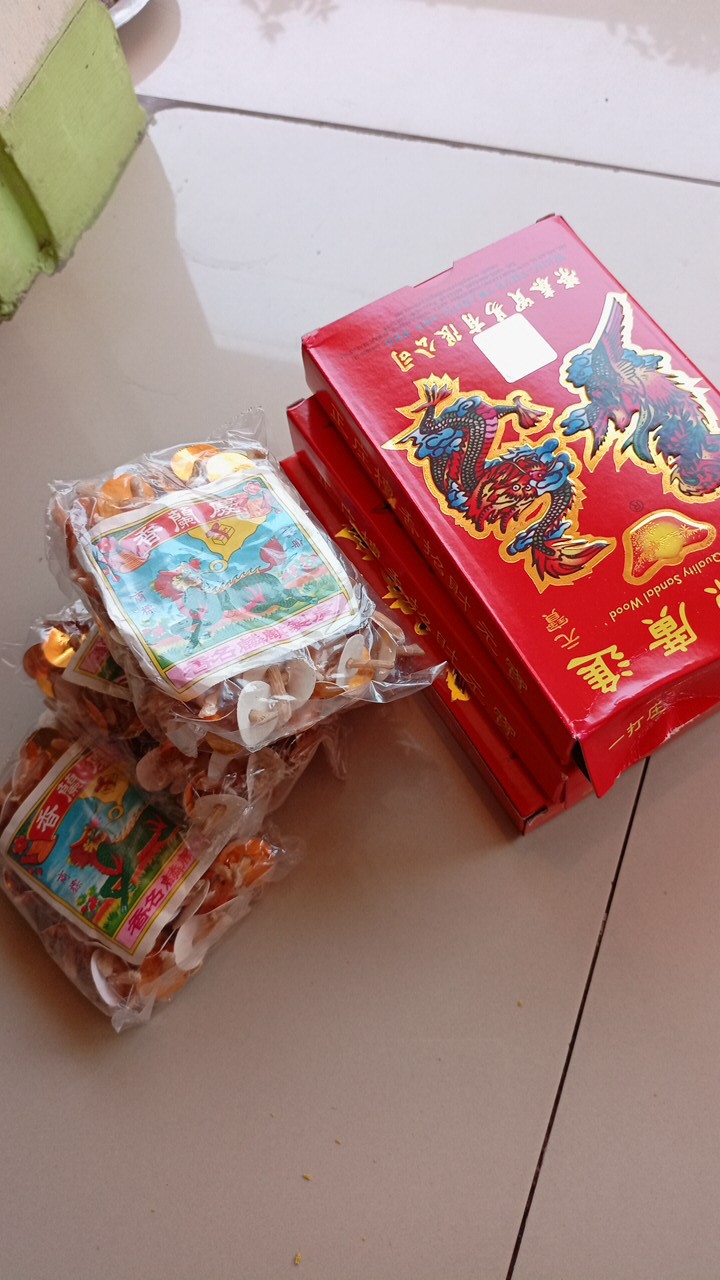 Dupa Yen Pao Sandalwood (cendana) Malaysia