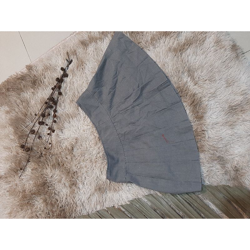 Rok Mini Wanita/Rok Mini Dewasa/Rok Murah /Rok Preloved /Rok Pendek Wainita Abu abu/Rok Kekinian/Rok