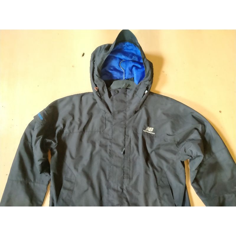 jaket gunung outdoor preloved second new balance NB original