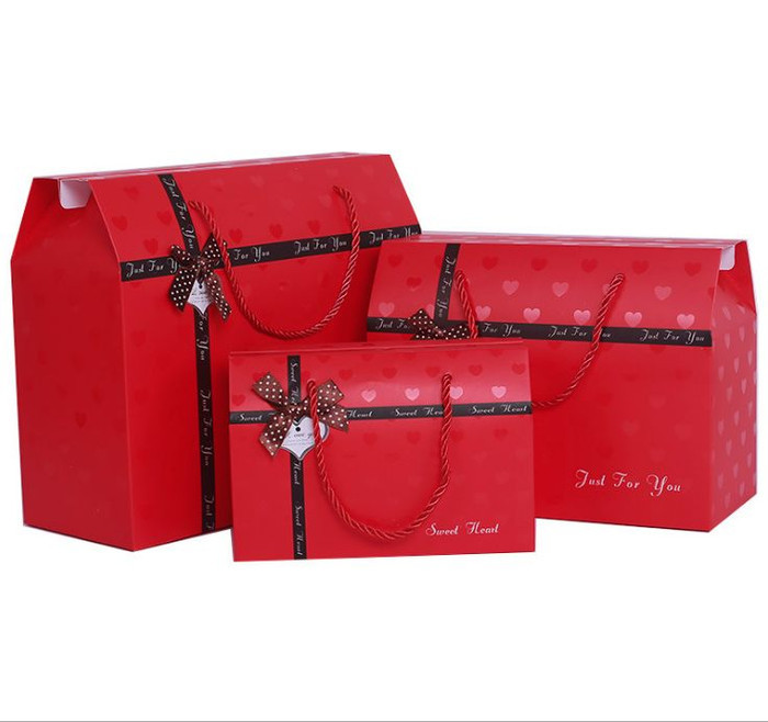 

M Paper Bag/ Kantong Kado/ Bungkus Kado/ Goodie Bag Natal Imlek Merah