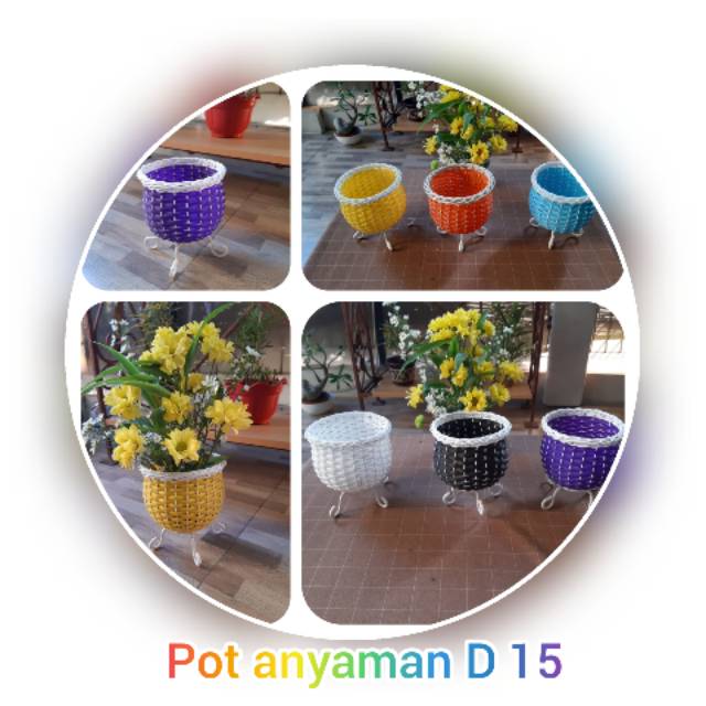 Pot anyaman rotan sintetis