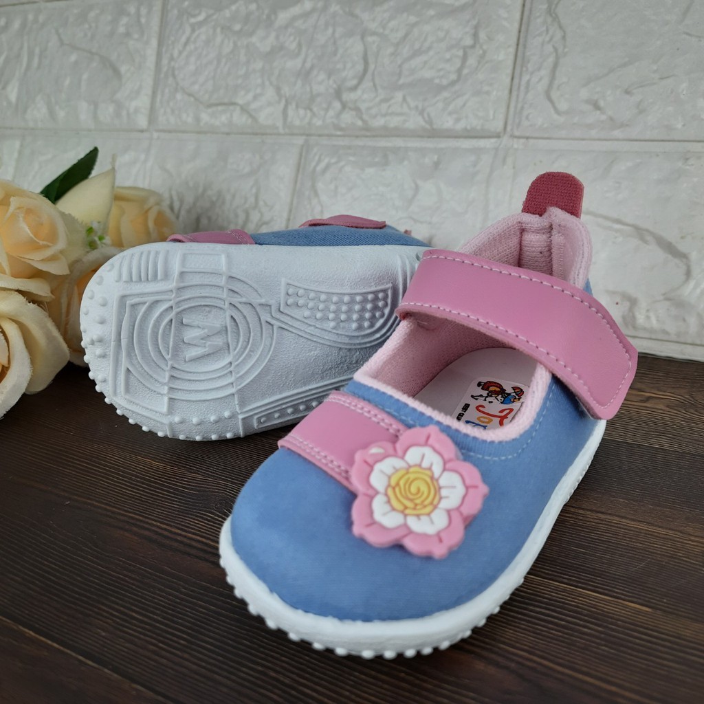 [TAMAN SEPATUKU] SEPATU TRENDY MURAH ANAK PEREMPUAN 1-2.5 TAHUN BUNGA PINGGIR BUNYI  CIT-CIT FAX21