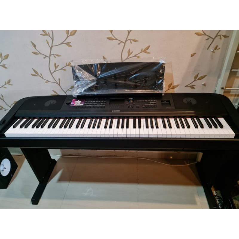 Yamaha DGX 670 bekas normal dan masih mulus