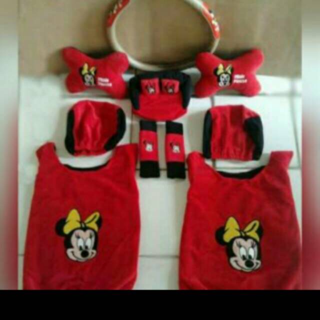 Sarung jok mobil karakter Car Set