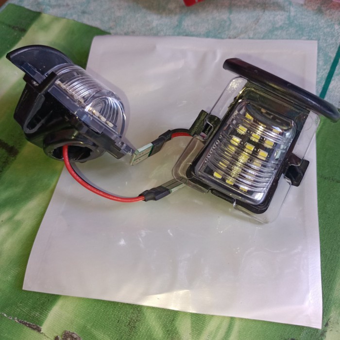 LAMPU PLAT NOMOR BELAKANG JEEP WRANGLER JK JKU 2007-2018