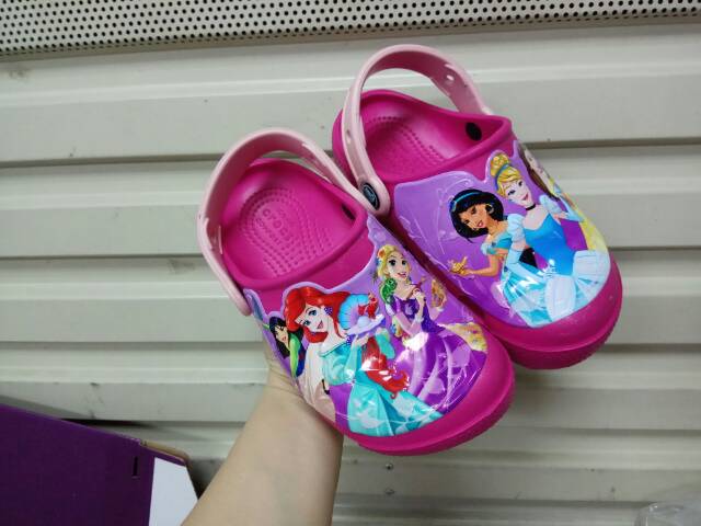 SALE Sandal Anak CROCS PRINCESS LED MATI ya