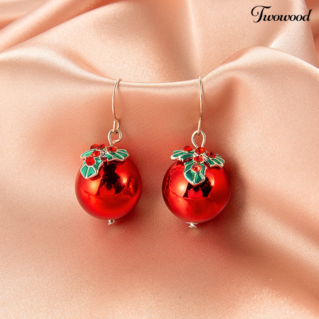 Twowood 1 Pair Women Hoop Earrings Christmas Wreath Festive Small Bells Lightweight Tree Ball Hook Earrings for Festival