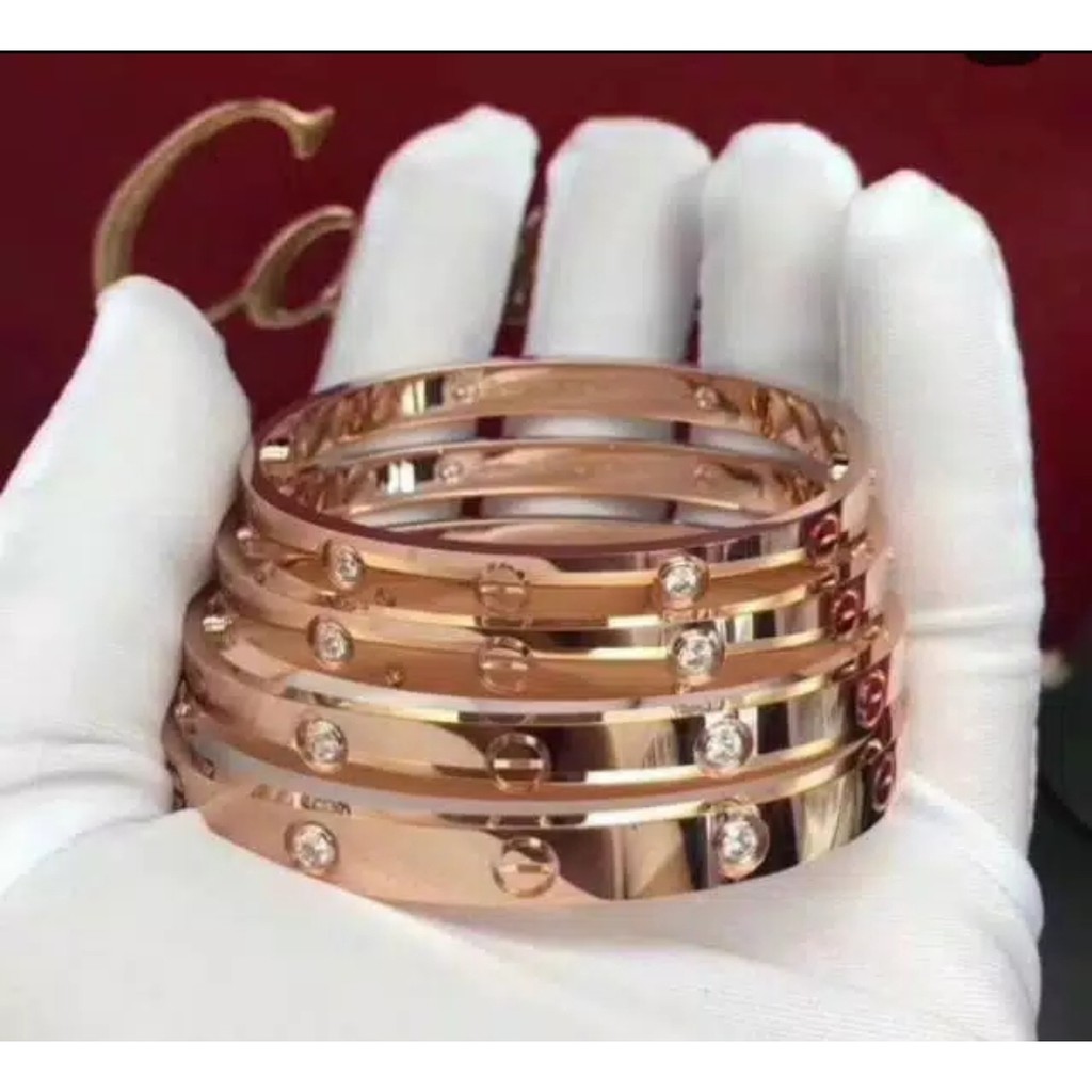 Gelang Titanium Model  Dengan Diamond Artifisial  Dengan 750