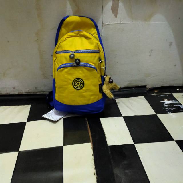 Tas selempang kipling