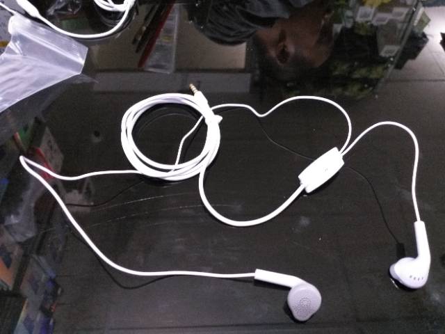 Headset Samsung J Series INDO Handsfree Samsung J3 INDO Earphone Samsung J8 Universal AUX 3.5mm 1.2m