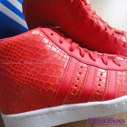 red wedge adidas