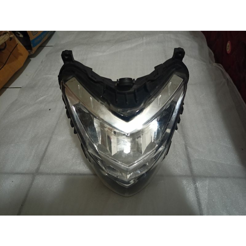 Reflektor / Lampu Depan CBR 150r New Led