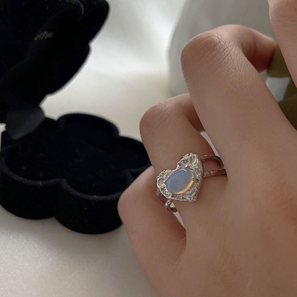 Cincin Model Terbuka Desain Hati Hias Moonstone Gaya Mewah Ringan Untuk Wanita