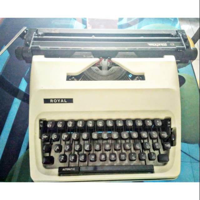 

MESIN TIK MANUAL ROYAL