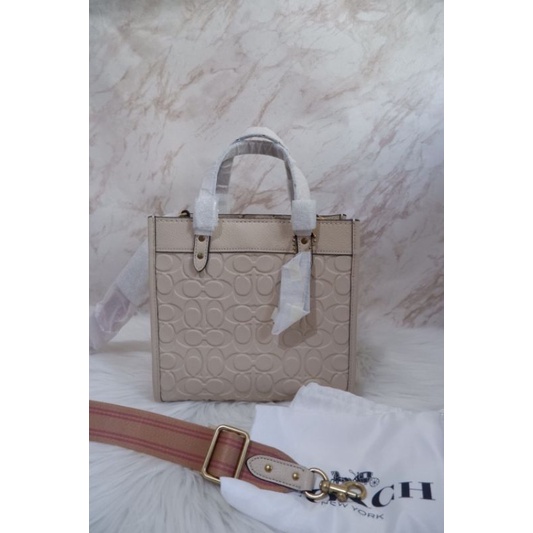 coach field tote 22