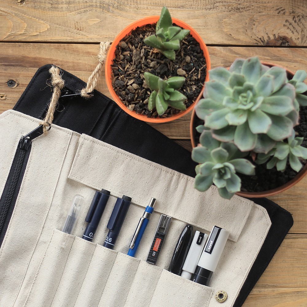 

Roll Up Pencil Case / Tempat Pensil Gulung