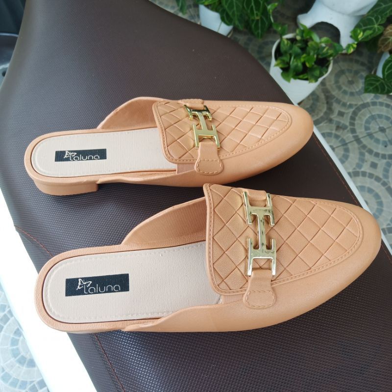 Sandal Wanita Terbaru 2022/Sepatu Sandal Slop Jelly Wanita/Sandal Slop Jelly Wanita Teplek Karet/Sepatu Sandal Slop Wanita Fariasi Ring H/Sandal Sepatu Slop Wanita Terbaru/Sepatu Sandal Slop Wanita Slip-On