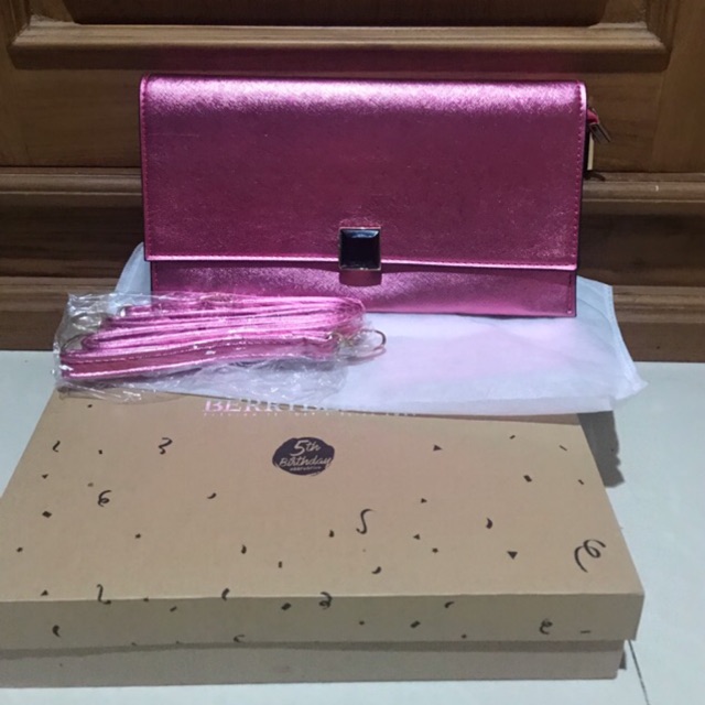PL Les Catino Clutch bonus kotak berry benka