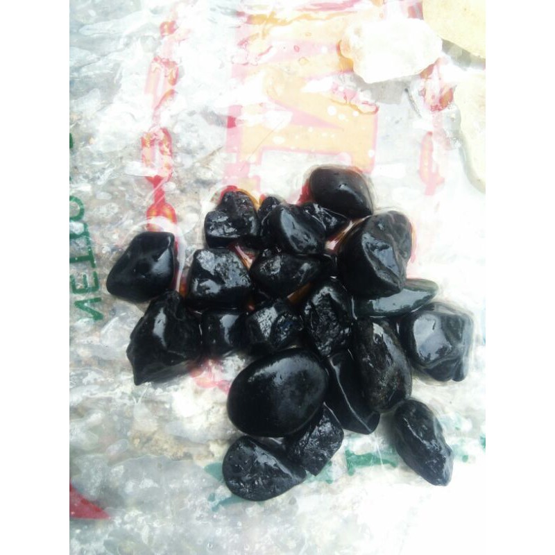 Rough kecubung tanduk