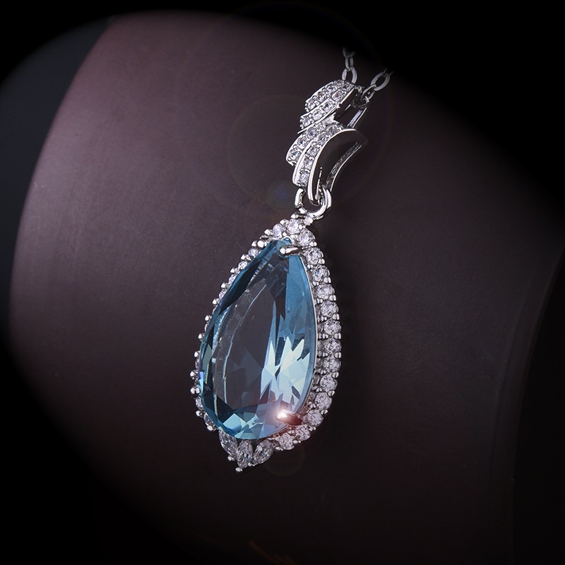 [Ready Stock]Fashion Drop-Shaped Diamond Aquamarine Pendant Necklace