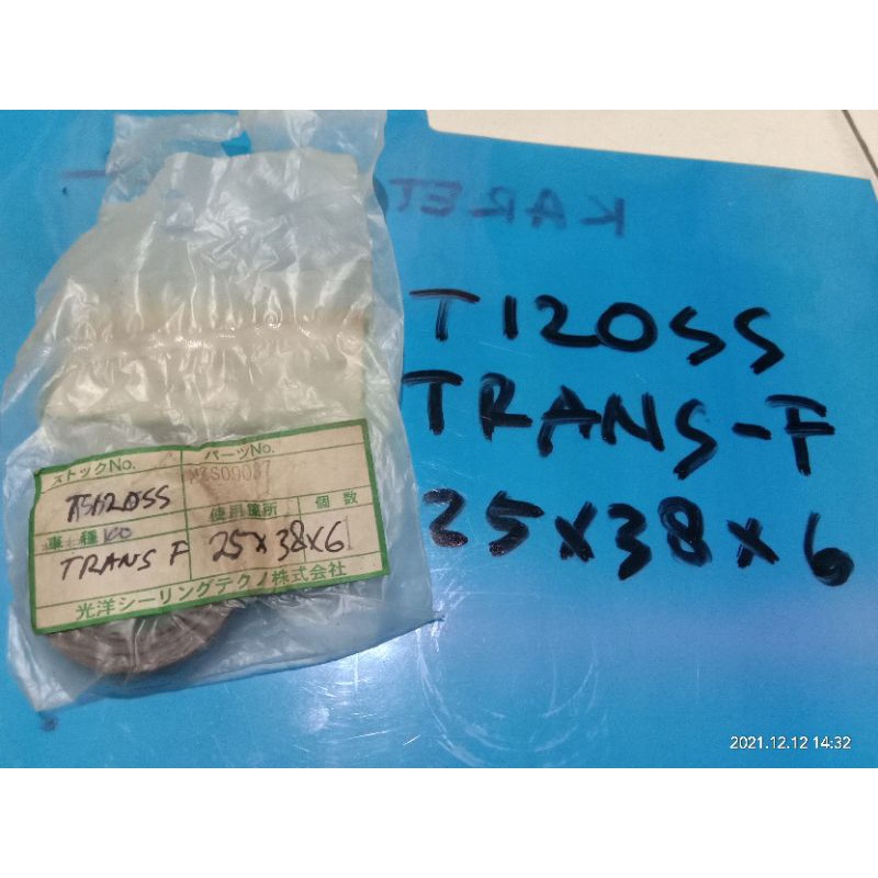 seal 25x38x6 Koyo japan OEM MZS09037 T120ss  tranmsision depan