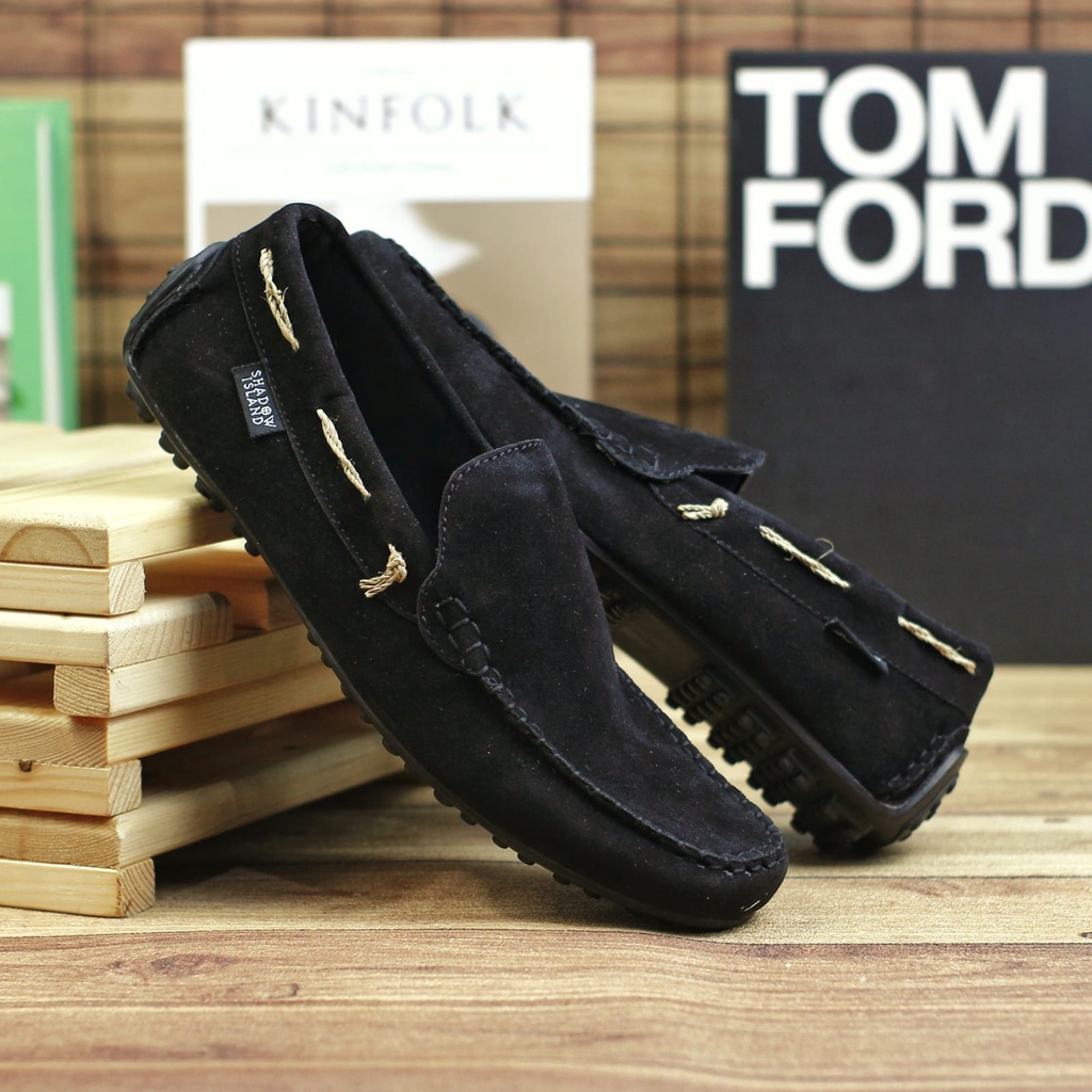 MOLK Sepatu Kasual Slip On Pria Original Sepatu Slop Laki Laki Main Gaya Hangout Trendy Anti Slip