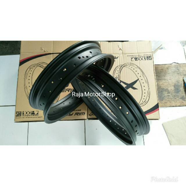 Velg Rossi Sprint Xd SuperMoto ring 17 x 300/350 black doff hole36