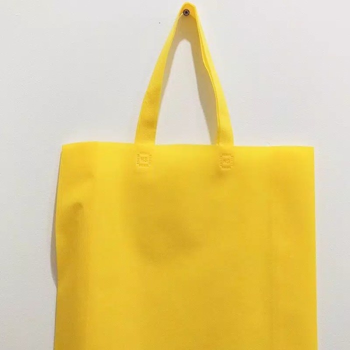 

NEW Tas Spunbond Polos 25x35x10cm 30x40x10cm 38x48x10cm WILCO Goodie Bag - Kuning, 30x40x10cm