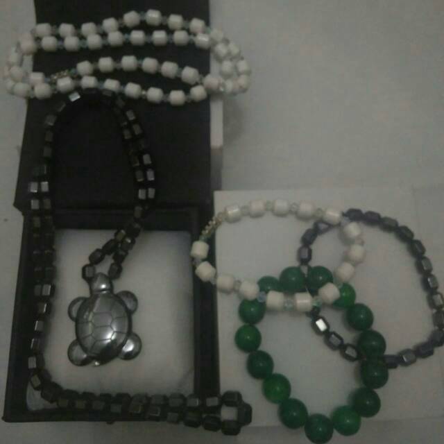 Kalung kesehatan  kura bonus kalung putih dan giok hijau