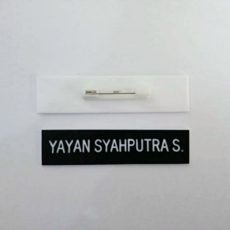 Grafir Nama Dada Name Tag Papan Nama Dada 2cm x 8cm Peniti Bahan Gravo Custom Nama Dada