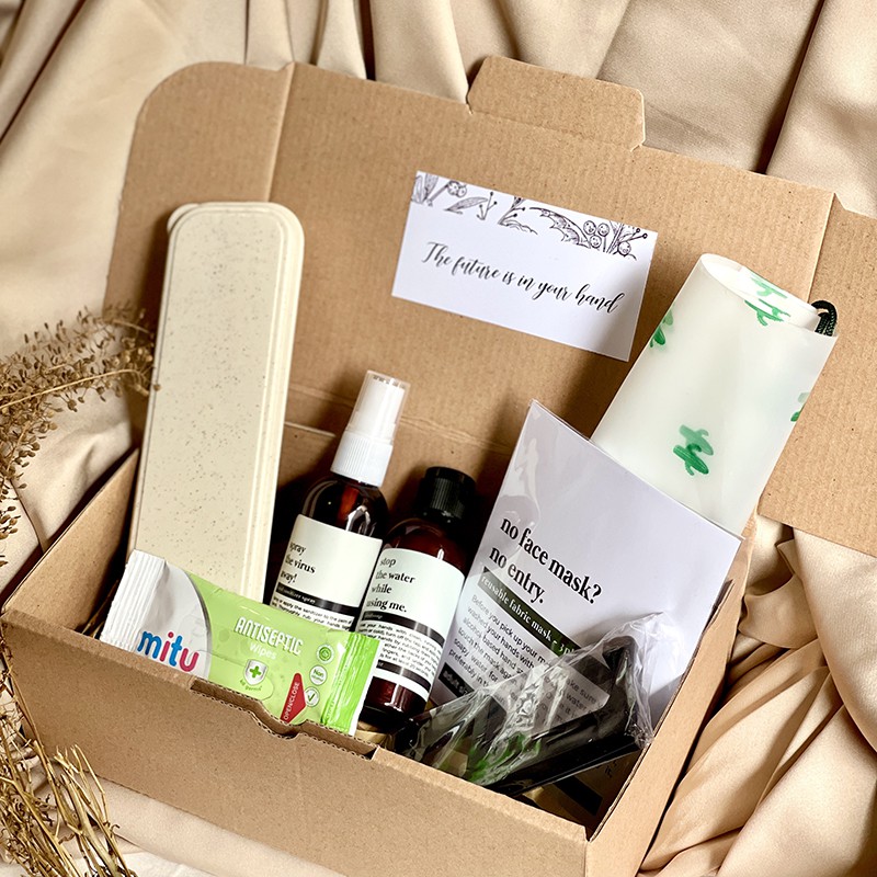 

New Normal Gift Hampers Giftbox Souvenir Graduation Kado Guru