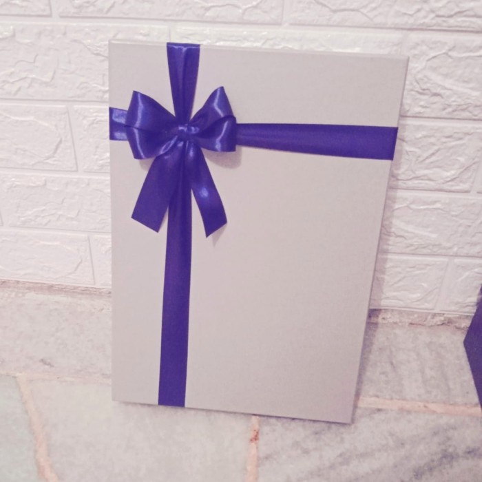 

✨ BISA COD ✨ giftbox ukuran 35x25x8cm - Hitam