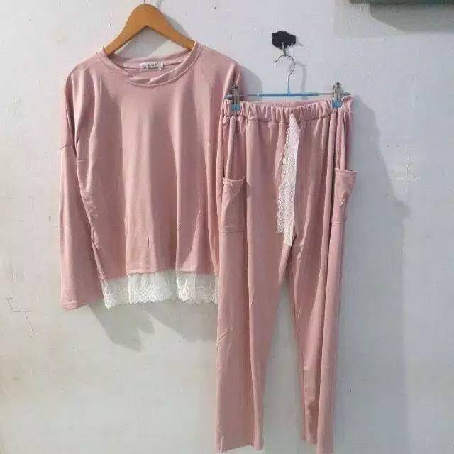 Baju tidur renda